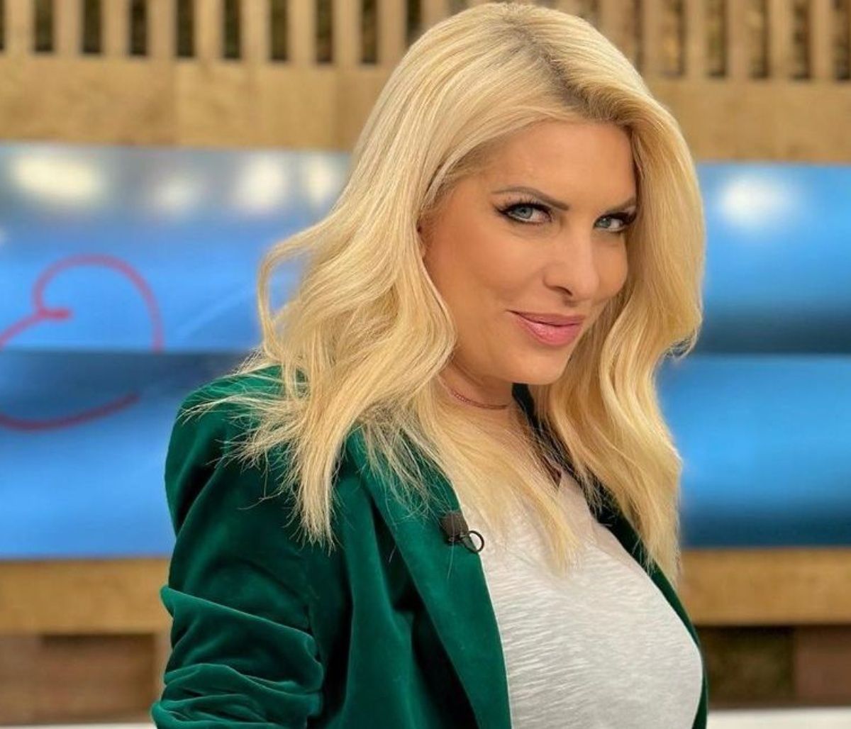 Μενεγάκη:Η αποκάλυψη για το τηλέφωνο του Λάτσιου & τον γιο της, Άγγελο