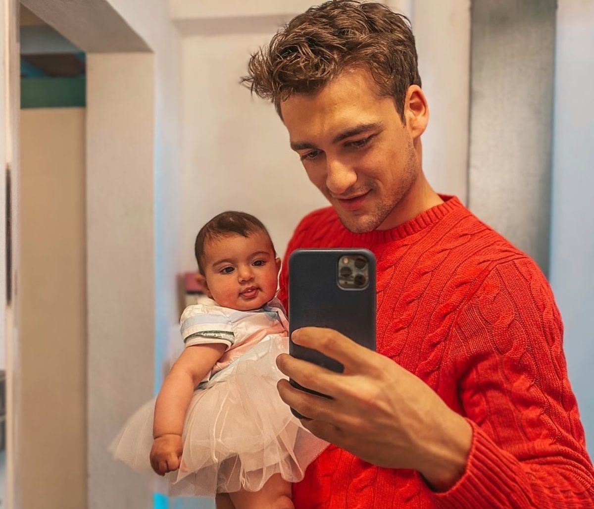 Μιχαήλ Κρητικός: Το ξεκαρδιστικό βίντεο με τη μικρή Χριστίνα