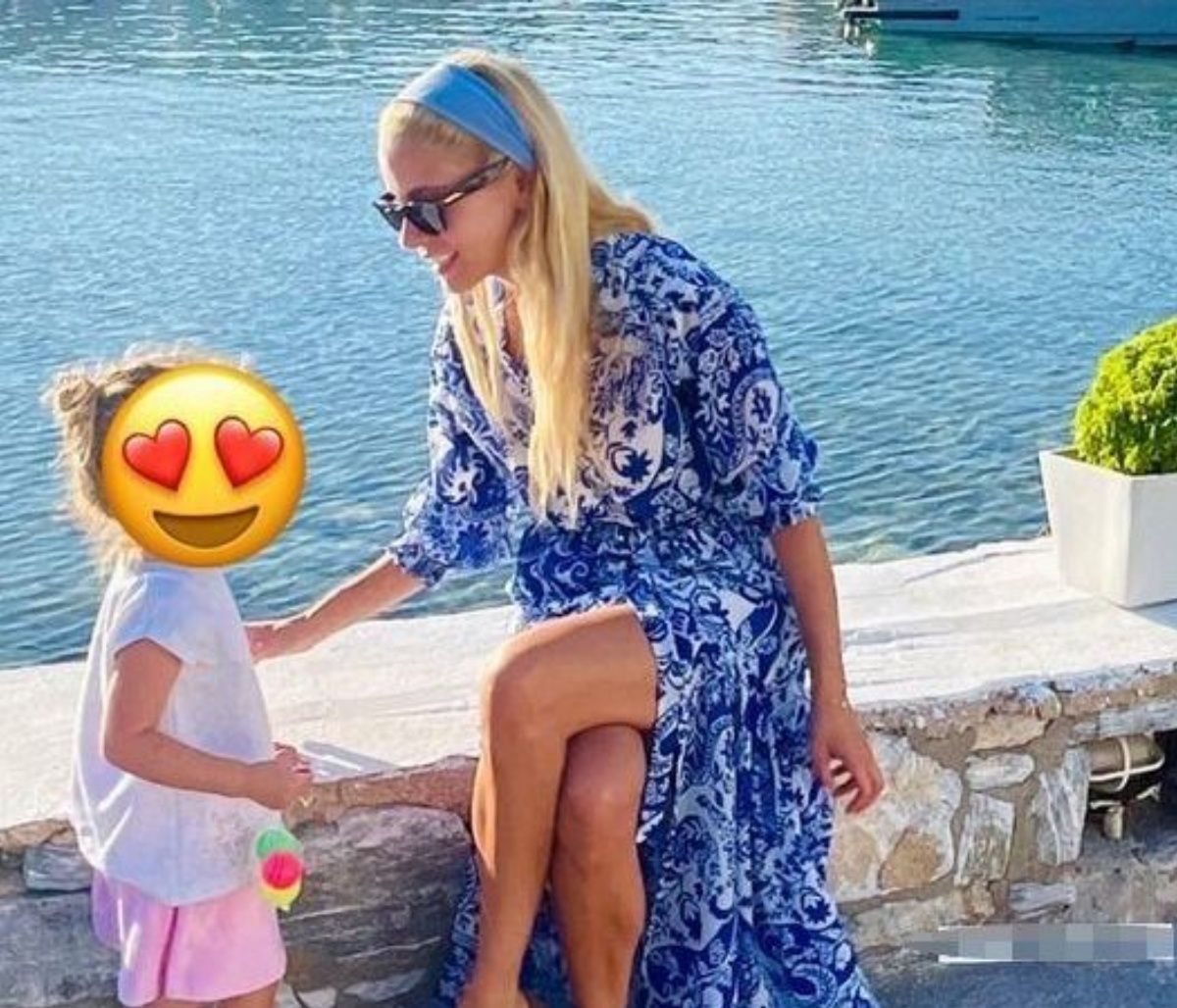 Δούκισσα Νομικού: Το κινητό της είναι γεμάτο αυτοκόλλητα της Αναστασίας