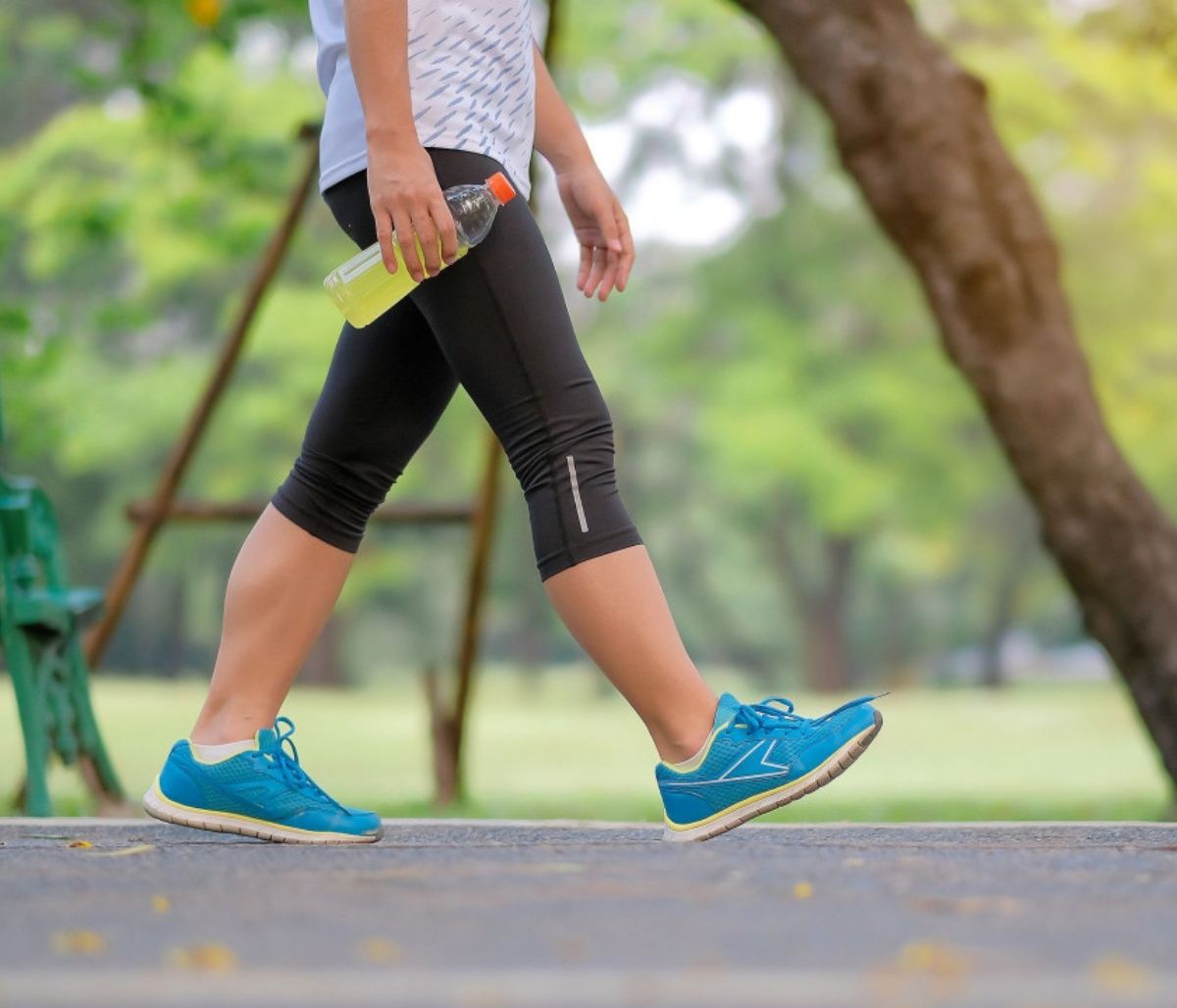 Πόσα βήματα καθημερινά μειώνουν τα καρδιαγγειακά στους ηλικιωμένους