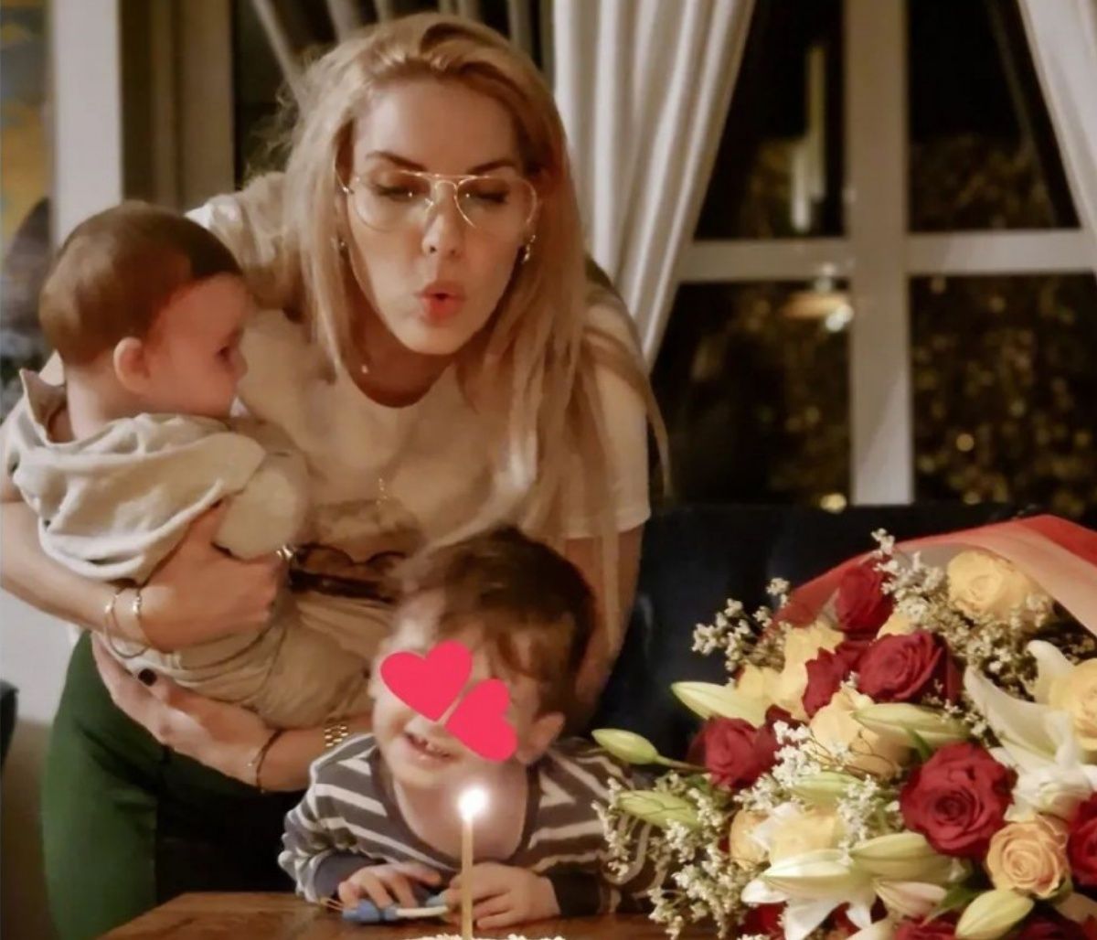 Μαντώ Γαστεράτου: Ο γιος της έκλεψε την παράσταση στα γενέθλιά της