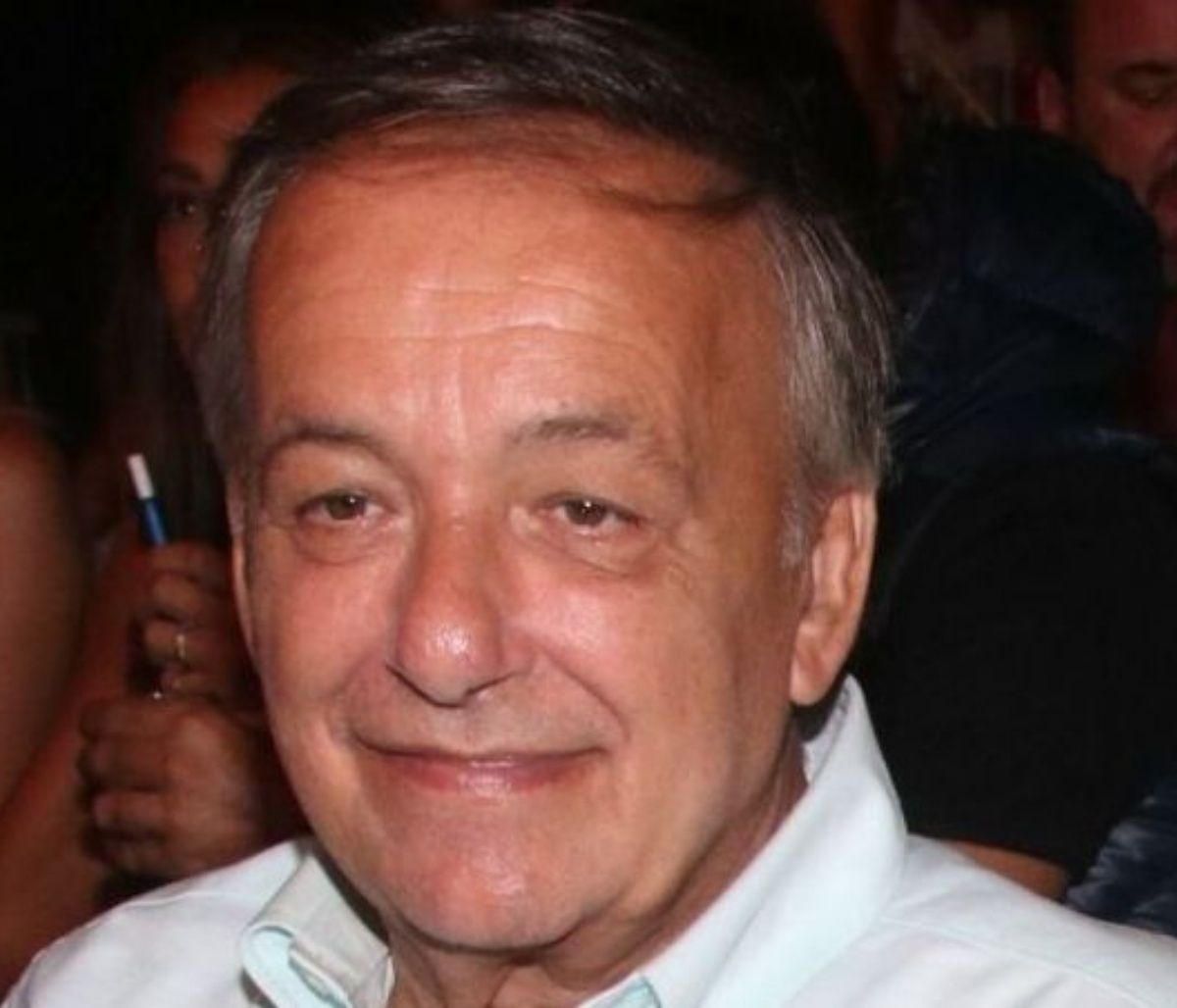 Έξαλλος ο Ανδρέας Μικρούτσικος: «Παρ’ το πίσω, μην εκτίθεσαι παραπάνω»