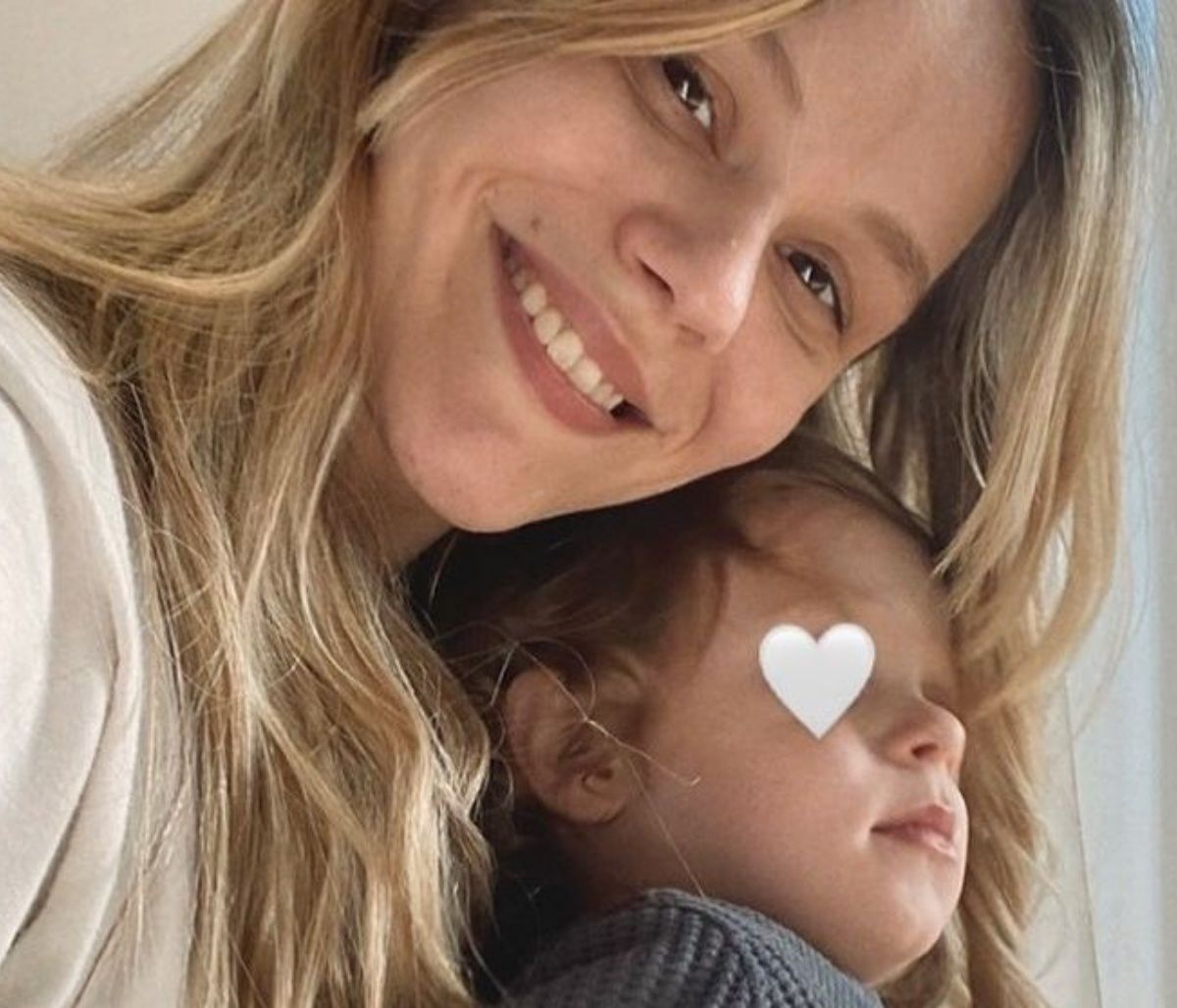 Γεωργία Αβασκαντήρα: Ντύθηκε ασορτί με τον γιο της