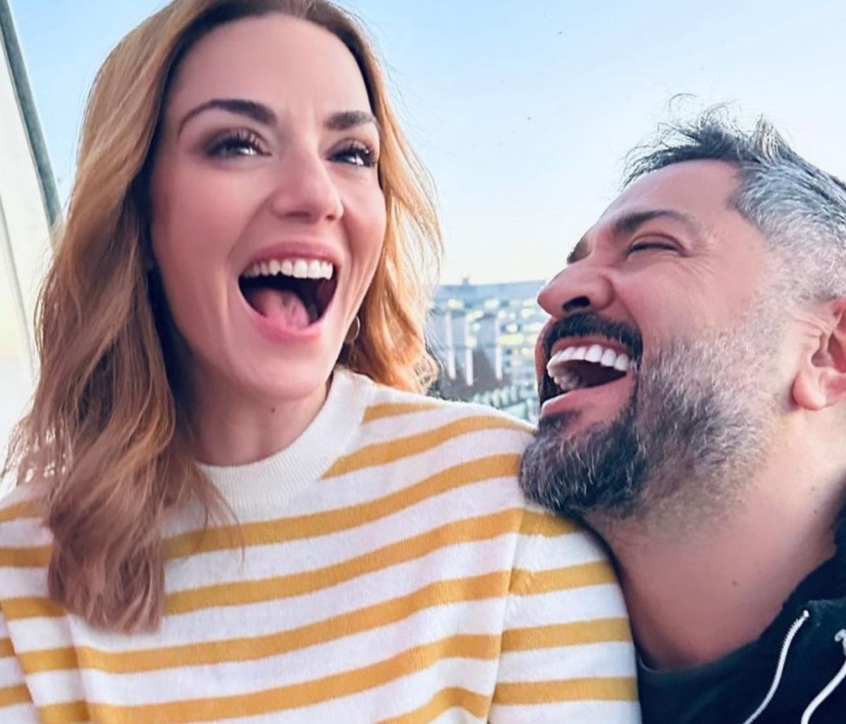 Λασκαράκη: Ακόμη και με πατερίτσες δεν χάνει το στιλ της