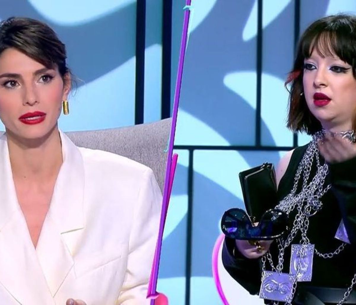 My Style Rocks-Φόρεσε κολιέ με τάματα και έκανε έξαλλη την Ηλιάνα