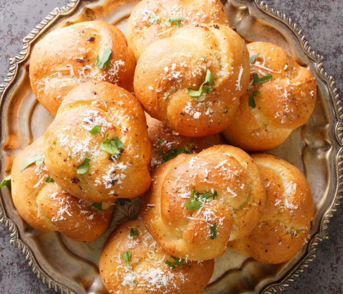 Τυρόψωμο με φέτα - Γρήγορη συνταγή χωρίς μαγιά