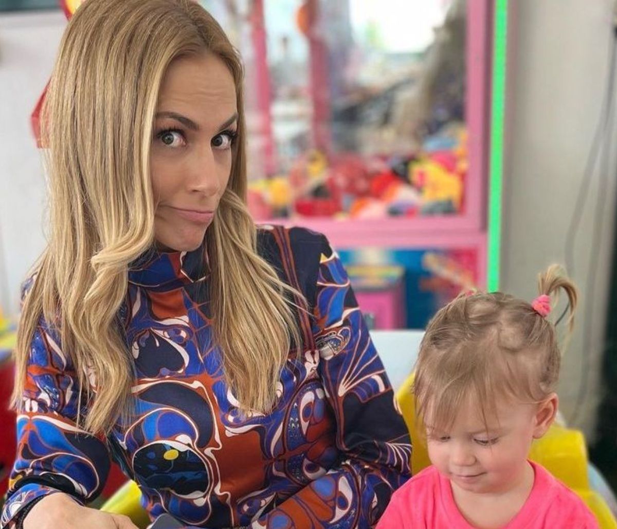 Ντορέττα Παπαδημητρίου: Η ανιψιά της έκανε μανικιούρ στη γιαγιά