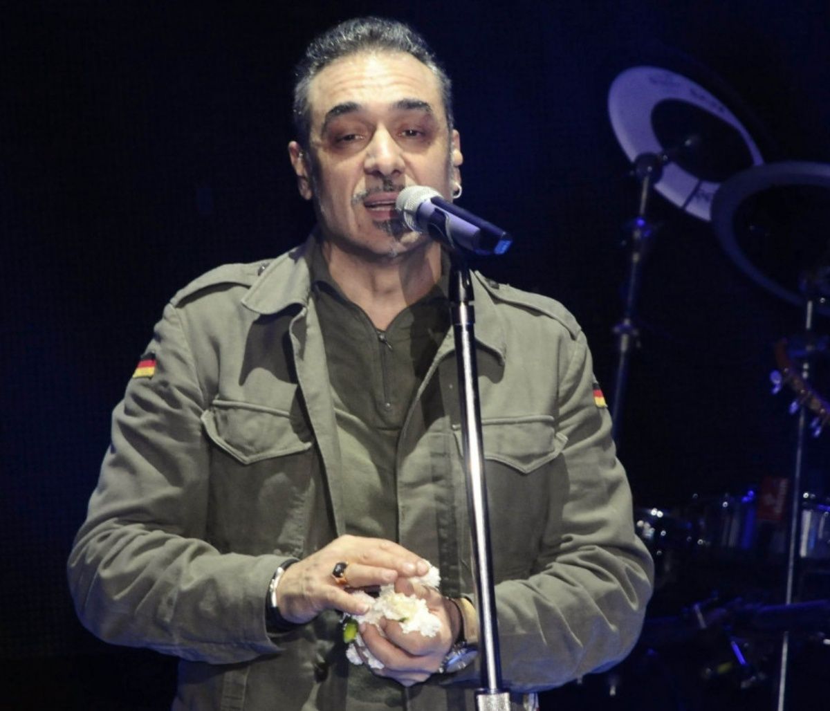 Νότης Σφακιανάκης: Πού βρίσκεται σήμερα ο τραγουδιστής