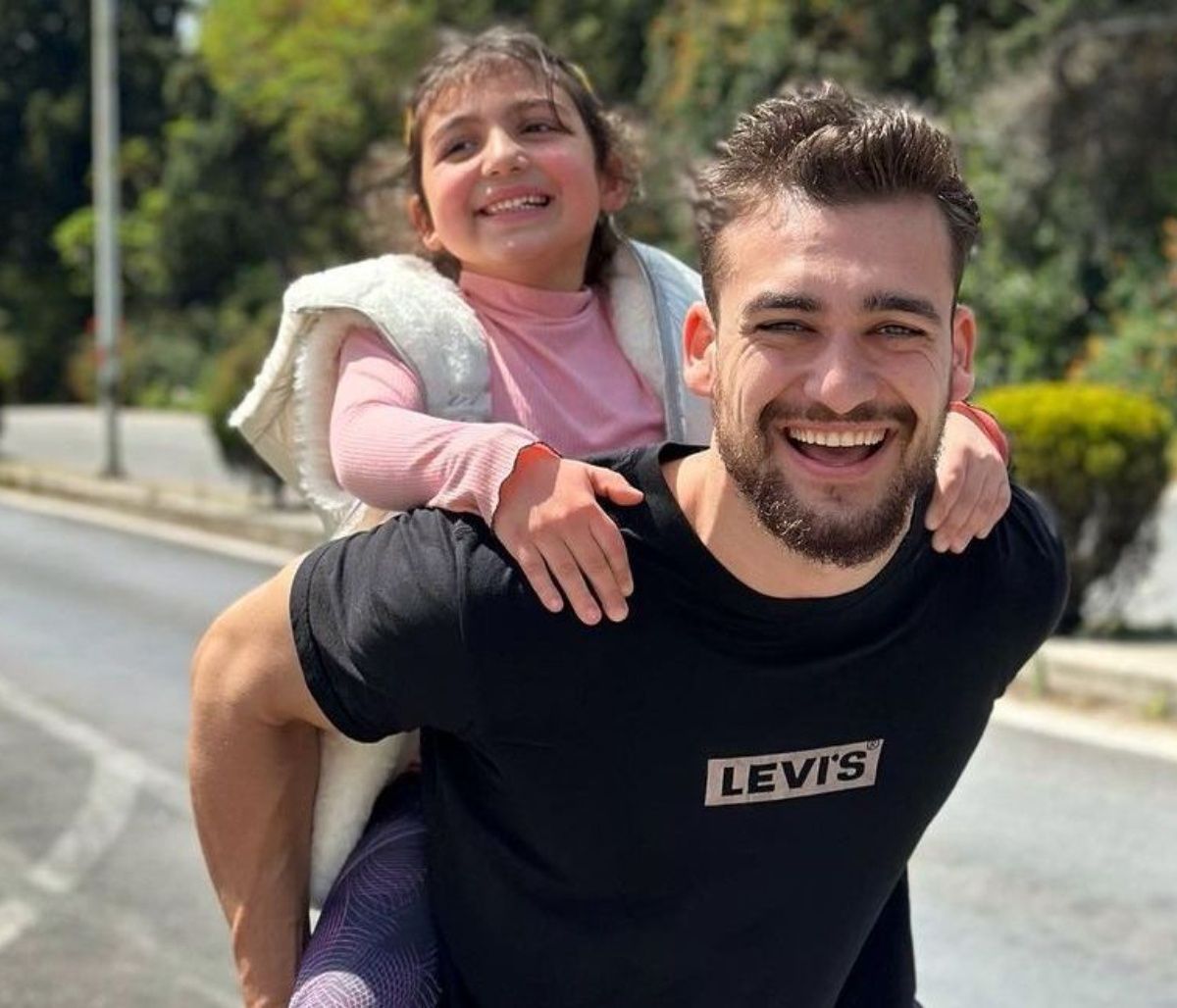 Μιχαήλ Κρητικός: Τέλειο το νέο βίντεο με την Κόμησσα