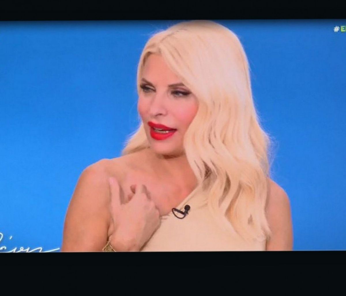 Κάγκελο η Μενεγάκη! Συνεργάτης της έδωσε καλεσμένο της