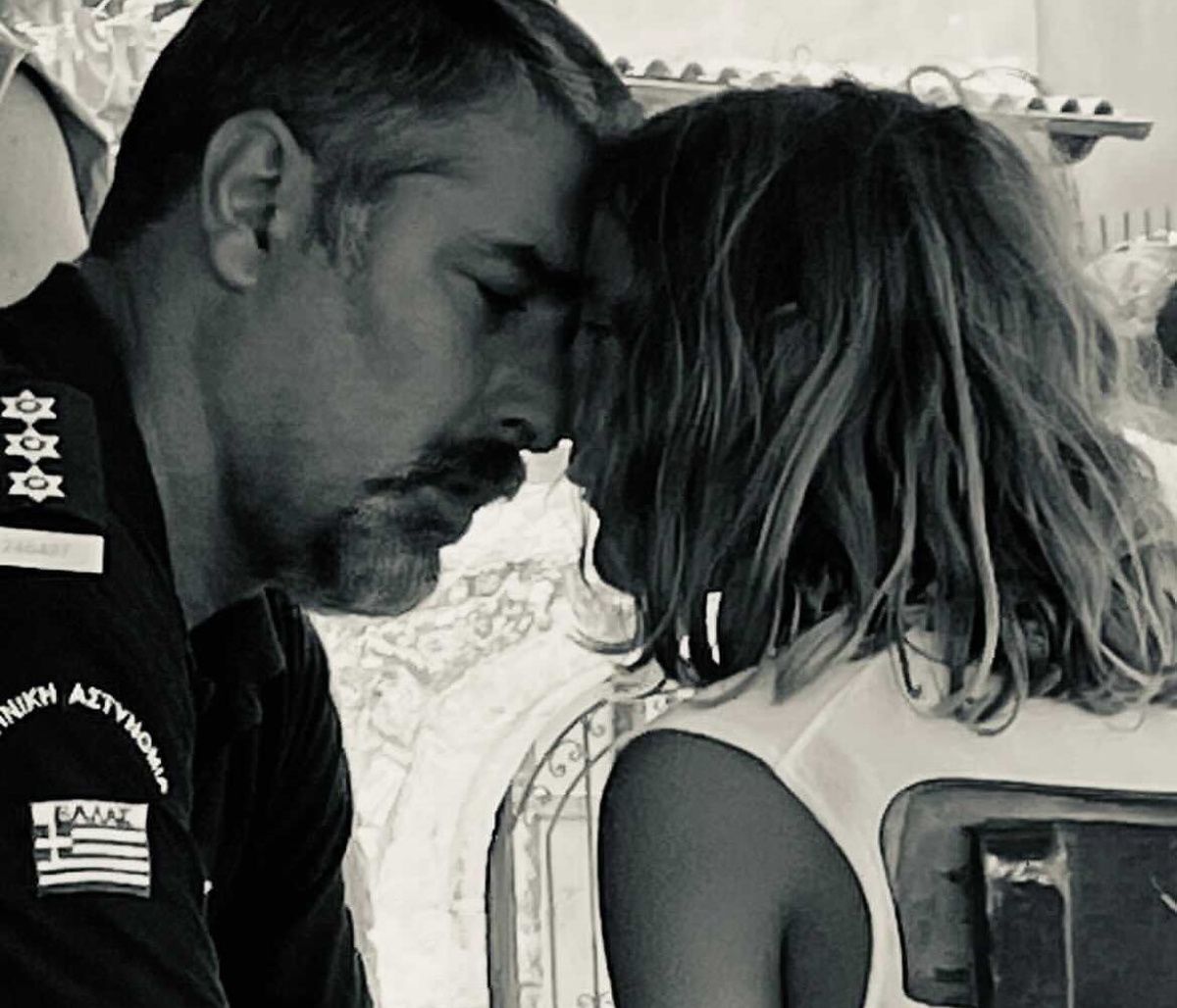 Βασίλης Μπισμπίκης: Ο γιος του πήγε στην εξοχή - Σπάνια φώτο