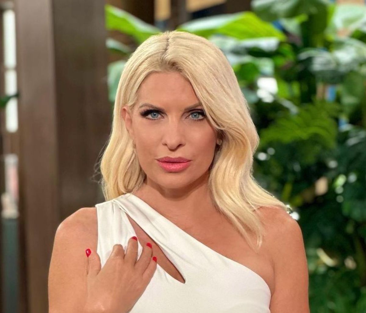 Μενεγάκη: Η έξοδος με τις κόρες της - «Τρέχαμε άρον άρον…»!