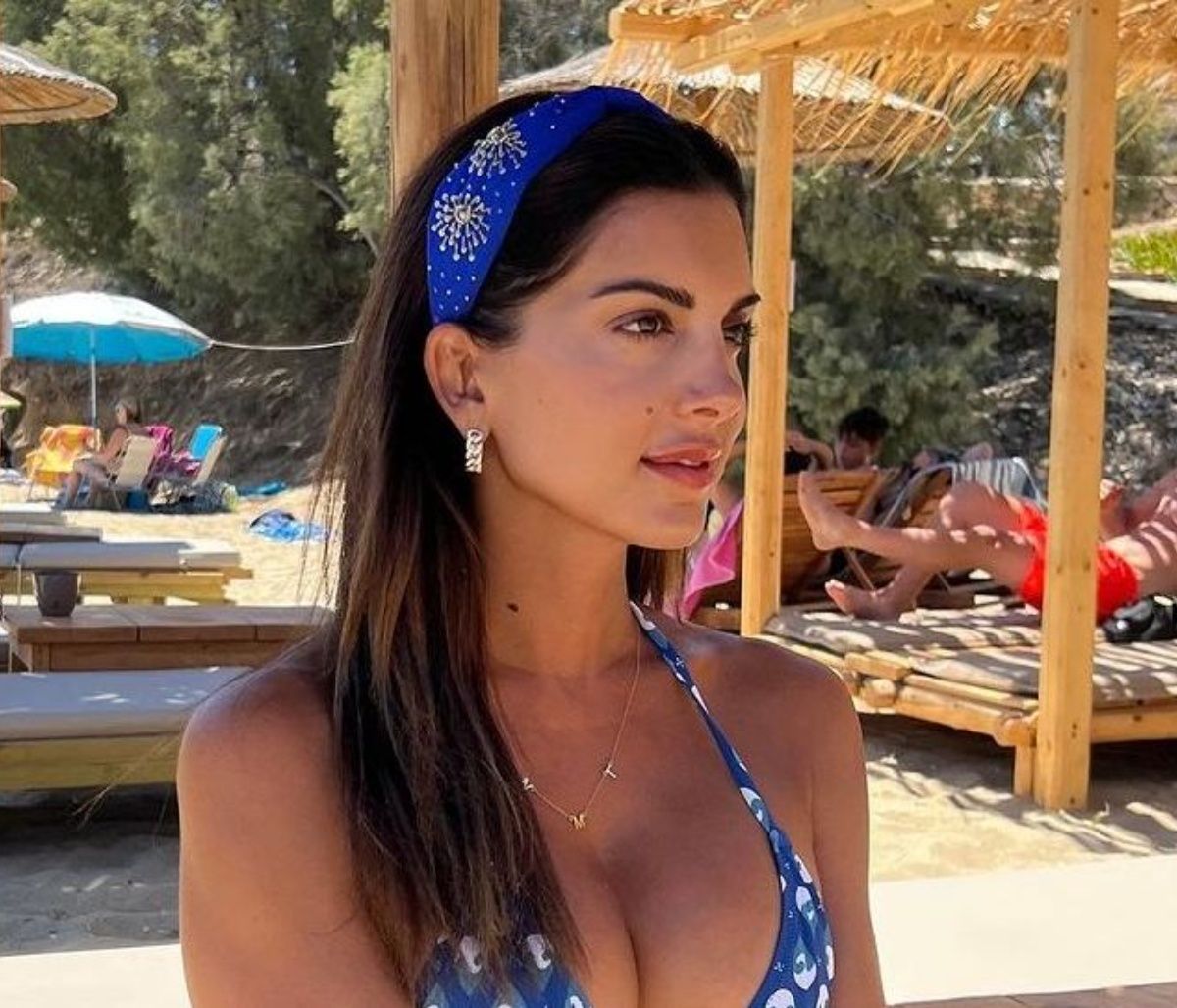 Σταματίνα Τσιμτσιλή: Η selfie στη Σύρο με τον Θέμη και τον γιο τους