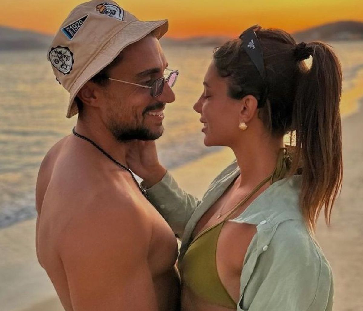 Κατσούλης–Ρουμελιώτη: Μέρες και νύχτες στη Νάξο για το ζευγάρι