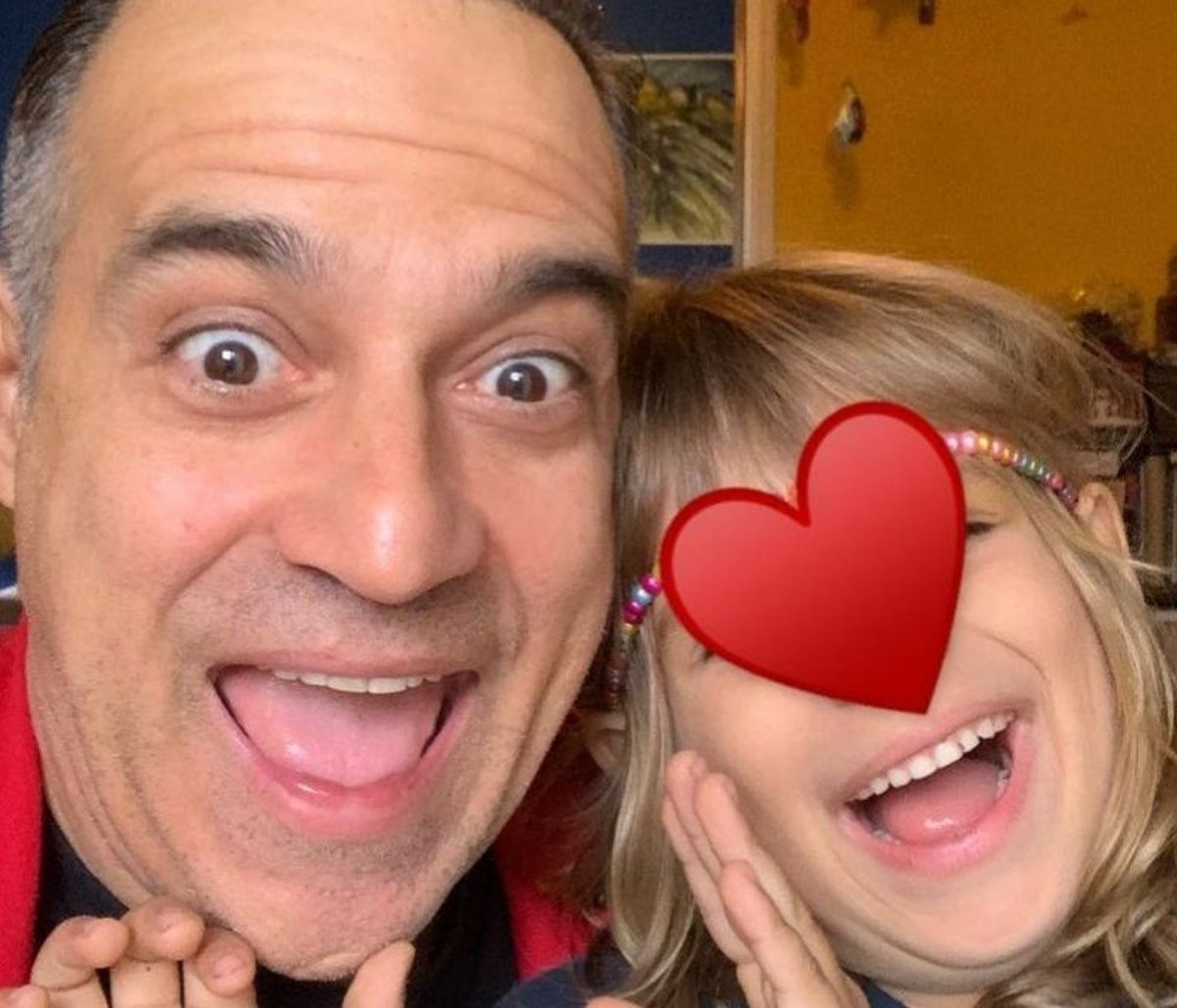 Κρατερός Κατσούλης: Ο γιος του έφτιαξε καστροπολιτεία στην άμμο