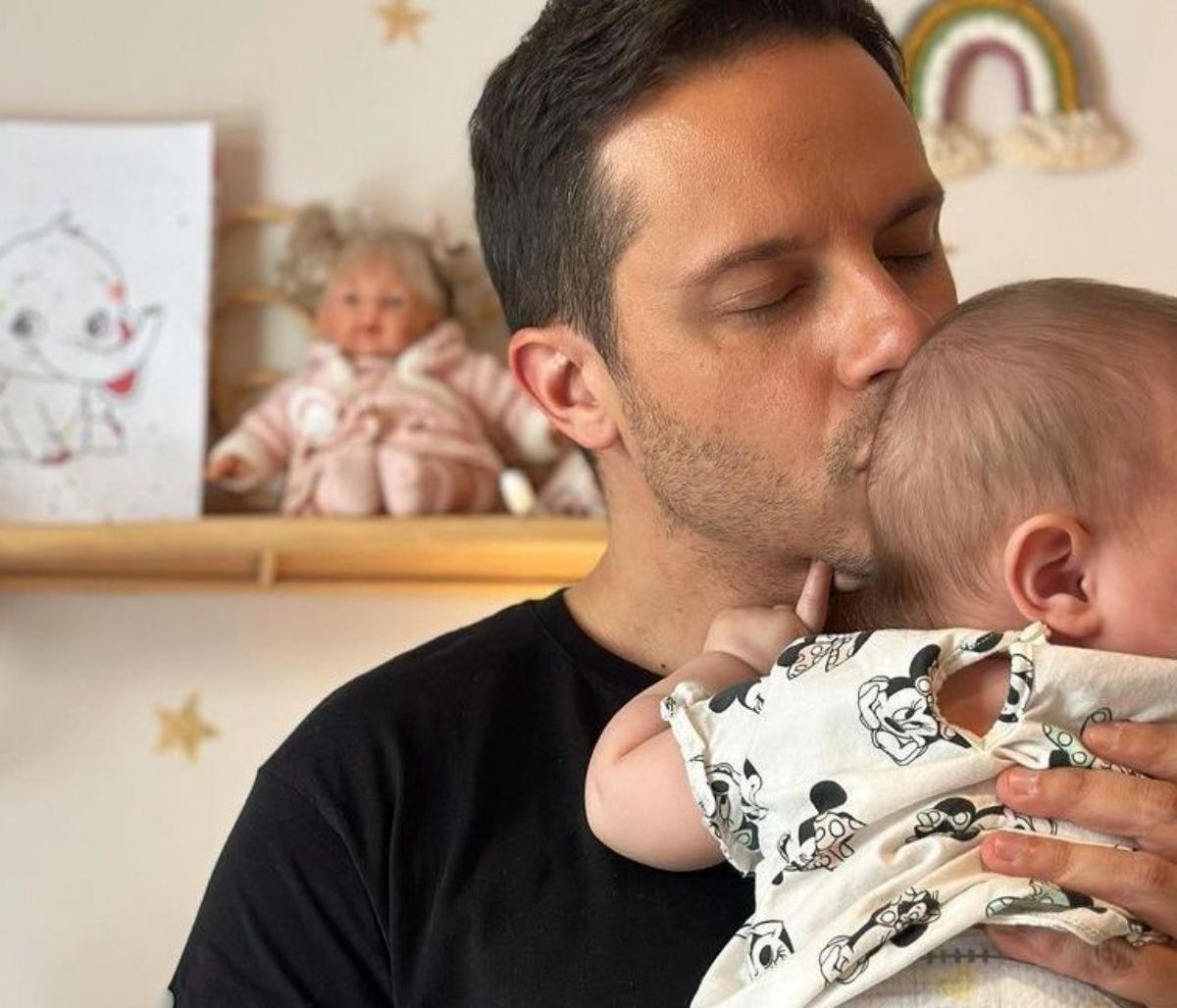 Δημήτρης Μακαλιάς: Καροτσάδα με την κόρη του