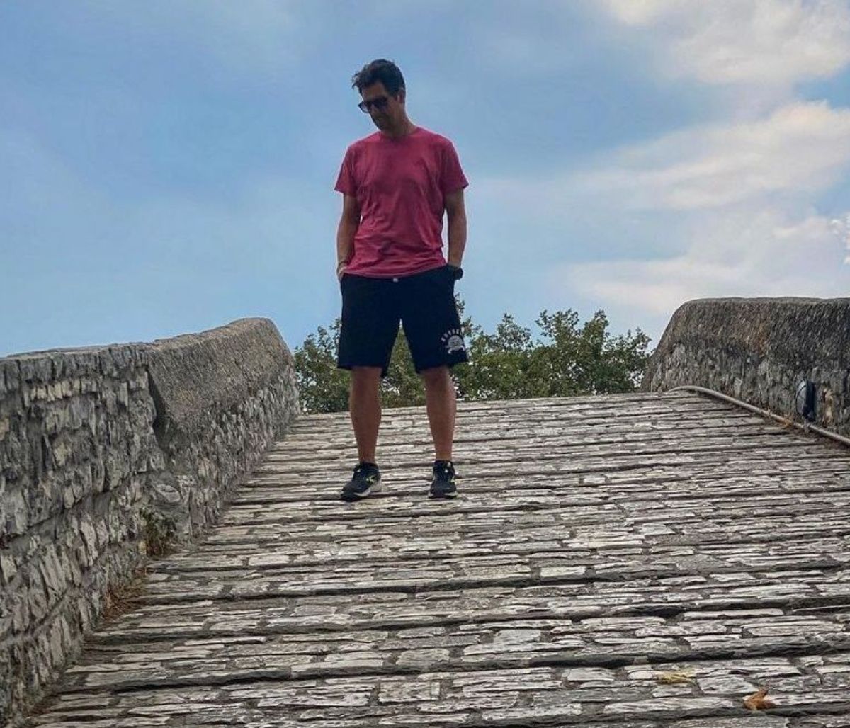 Απόστολος Ρουβάς: Στην Άρτα με την εγκυμονούσα σύντροφό του