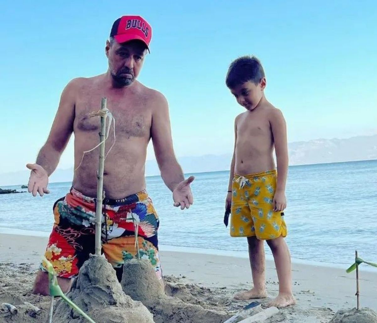 Μάνος Παπαγιάννης: Ο γιος του πουλάει λεμονάδα – Η αστεία ανάρτηση