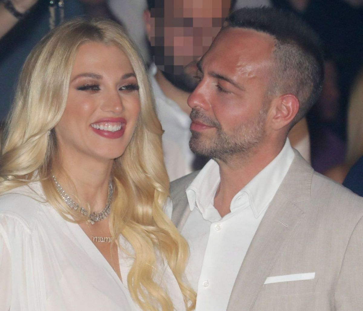 Σπυροπούλου-Σταθοκωστόπουλος: Βαφτίζουν σήμερα τον γιο τους!