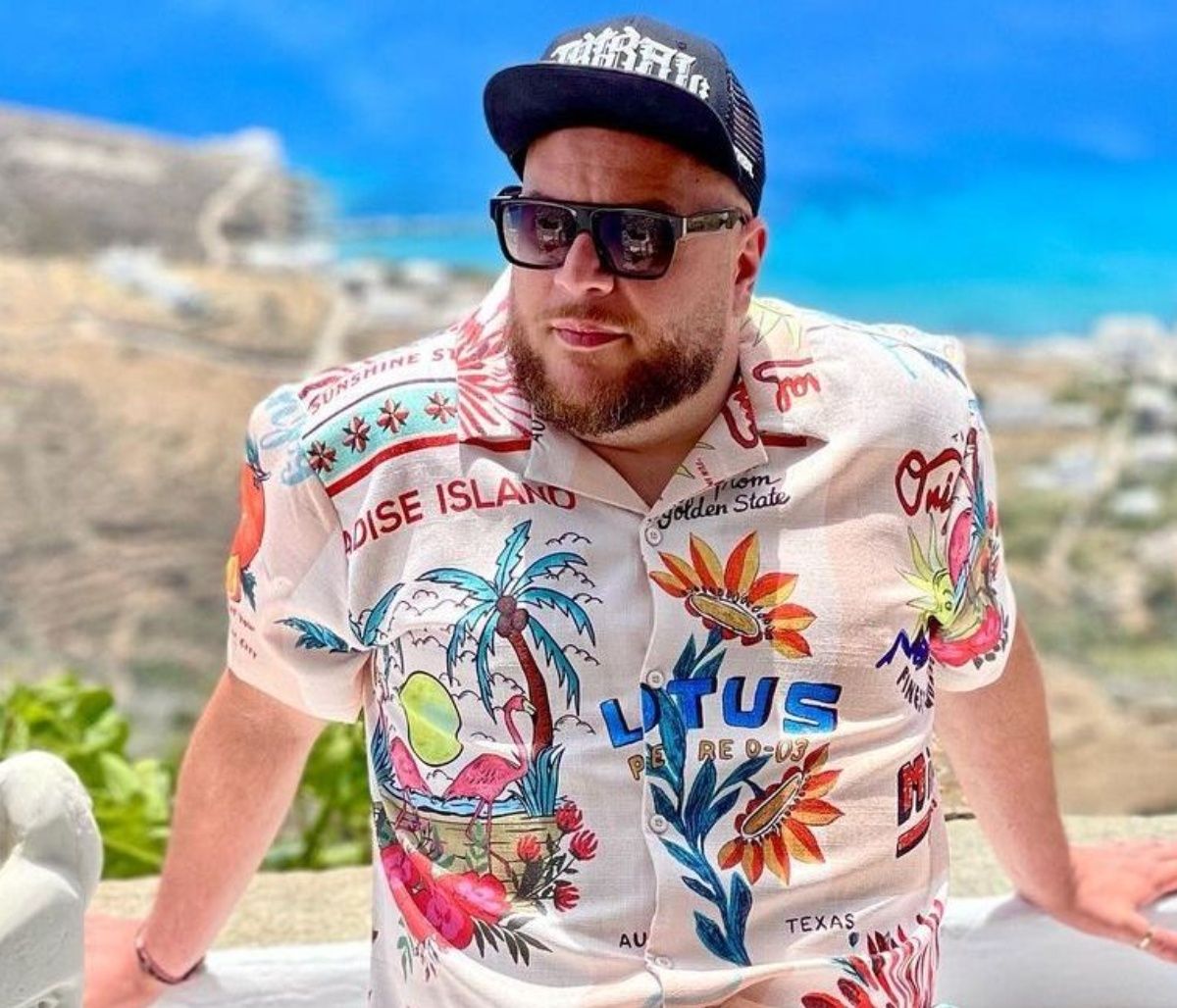 Φάνης Λαμπρόπουλος: Συνόδευσε την κόρη του στο προνήπιο (φώτο)