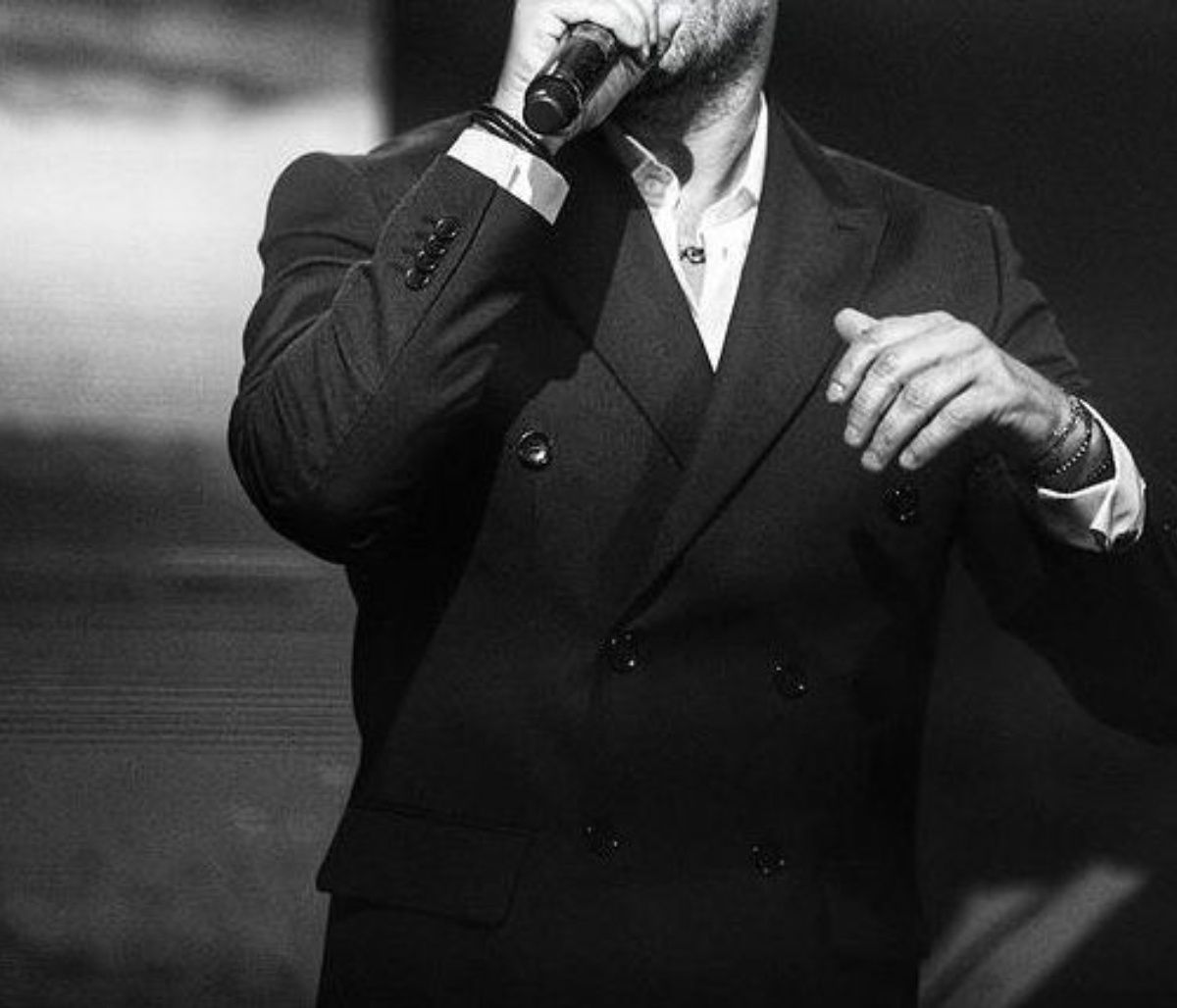 Έκλεψαν Έλληνα τραγουδιστή αφού πρώτα του έσπασαν το αμάξι