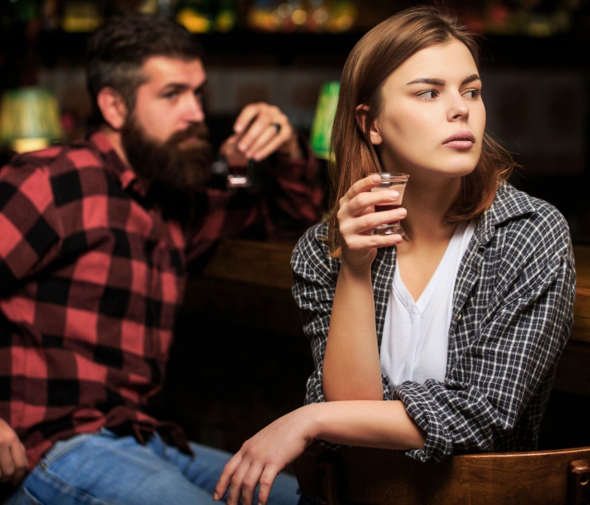 Οι άντρες που θεωρούν ότι η αδιαφορία είναι η καλύτερη εκδίκηση