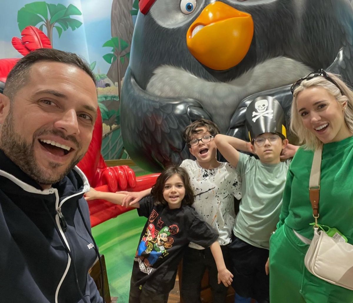 Καλομοίρα: Η οικογενειακή φώτο από τον Άγιο Δομίνικο