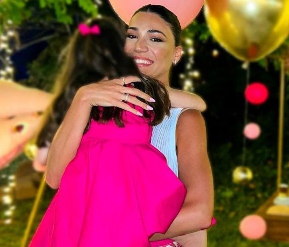 Ήβη Αδάμου: Νέα φωτογραφία με την κόρη της μετά από καιρό