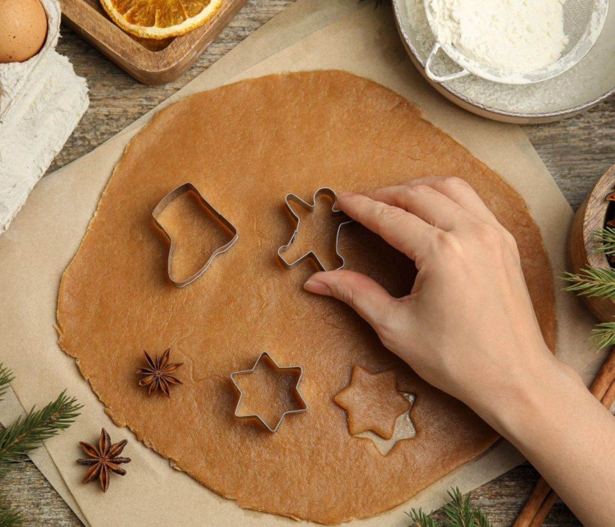 Φτιάξτε χριστουγεννιάτικα μπισκότα χωρίς κουπάτ