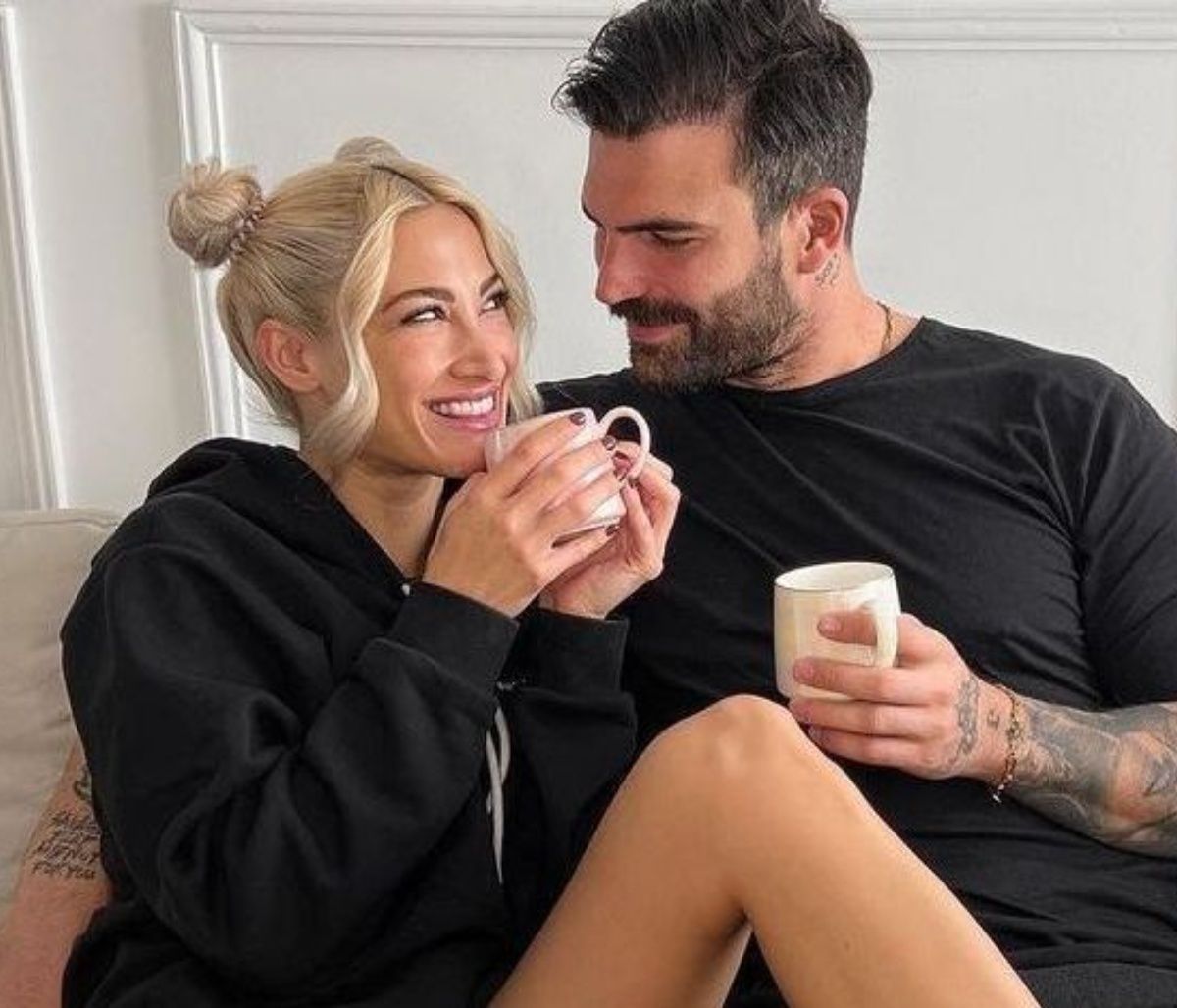 Τούνη – Αλεξάνδρου: Το εντυπωσιακό χριστουγεννιάτικο δέντρο τους