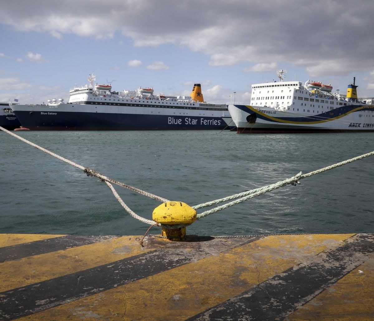 Απαγορευτικό απόπλου: Ποια πλοία παραμένουν δεμένα στα λιμάνια