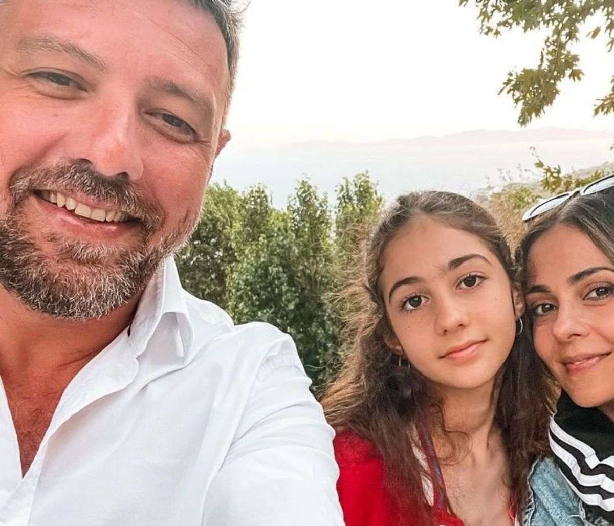 Μάνος Παπαγιάννης: Έγινε 46 ετών - Οι φώτο και η τούρτα