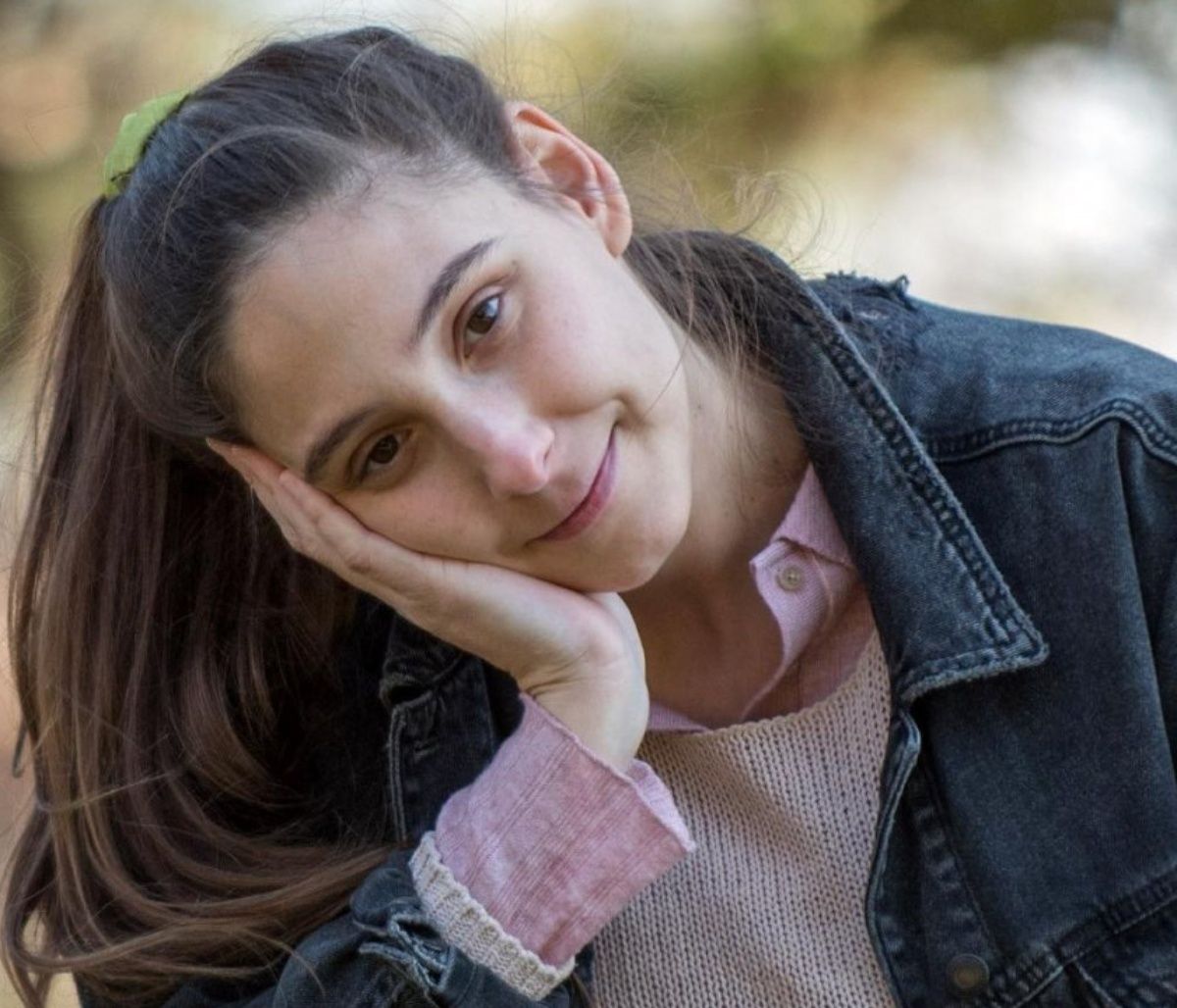 Φωτεινή Αθερίδου: Η κρεμαστή κούνια στο καθιστικό του σπιτιού της