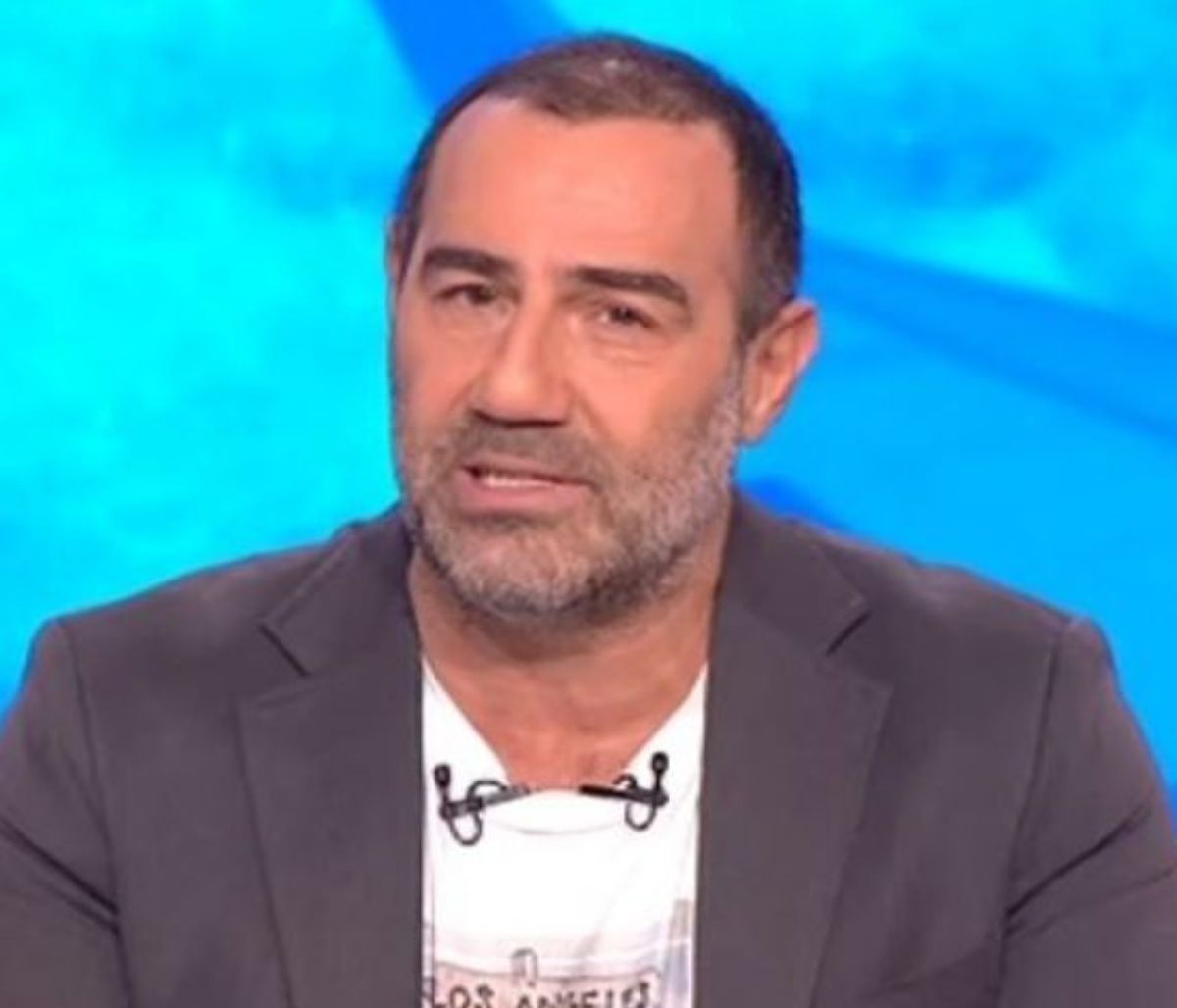 «Έλα Θάνο, ηρέμησε»: Ξέσπασε σε κλάματα στο Ράδιο Αρβύλα