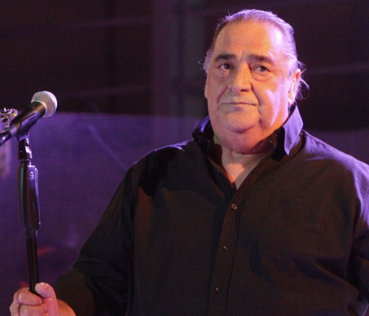 Οι καλλιτέχνες αφιέρωσαν τη βραδιά στον Βασίλη Καρρά!