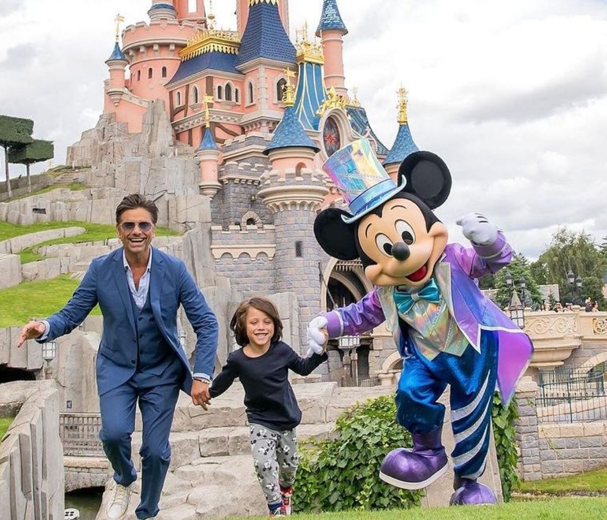 John Stamos: Ευτυχισμένος μπαμπάς ενός 5χρονου αγοριού