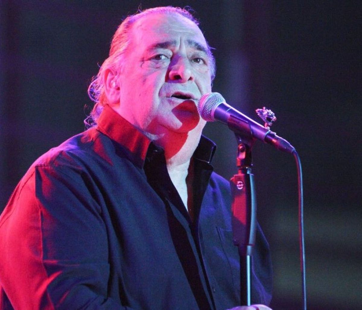 Καρράς: Το τραγούδι που έγραψε στην εντατική για πασίγνωστο καλλιτέχνη