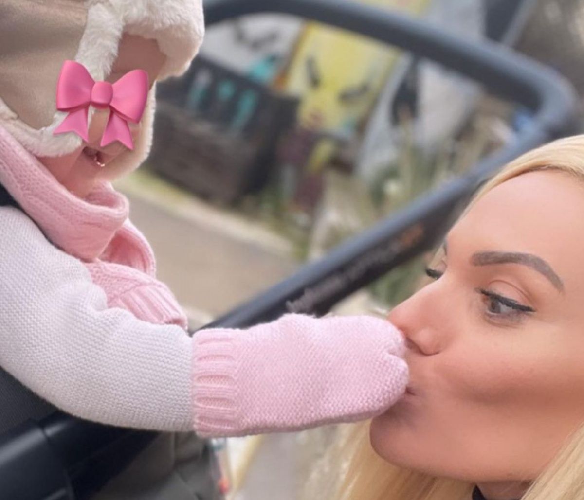 Ιωάννα Μαλέσκου: H νέα φώτο με την 8 μηνών κόρη της