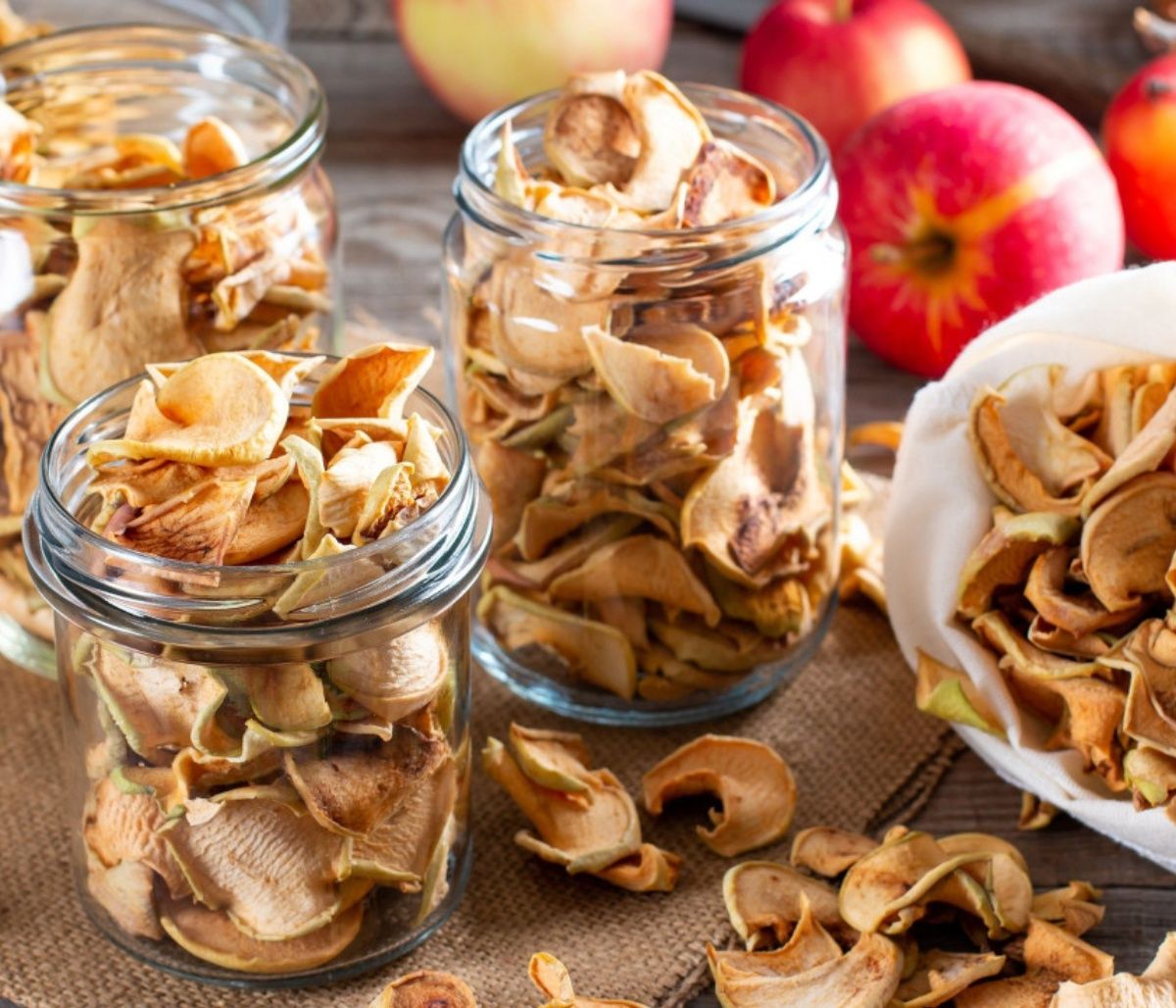 Τσιπς μήλου με κανέλα στον φούρνο