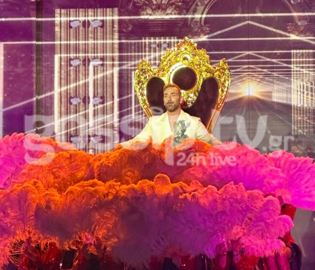 J2US: Πρεμιέρα - Το πλατό και η «άδεια» θέση της Στικούδη