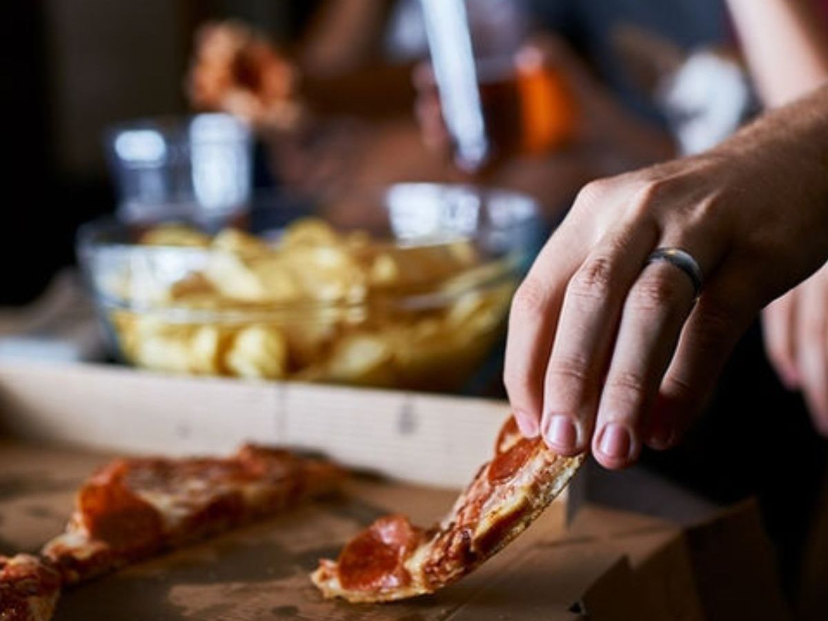 Οι 6 τροφές που πρέπει πάση θυσία να αποφεύγετε το βράδυ (pics)