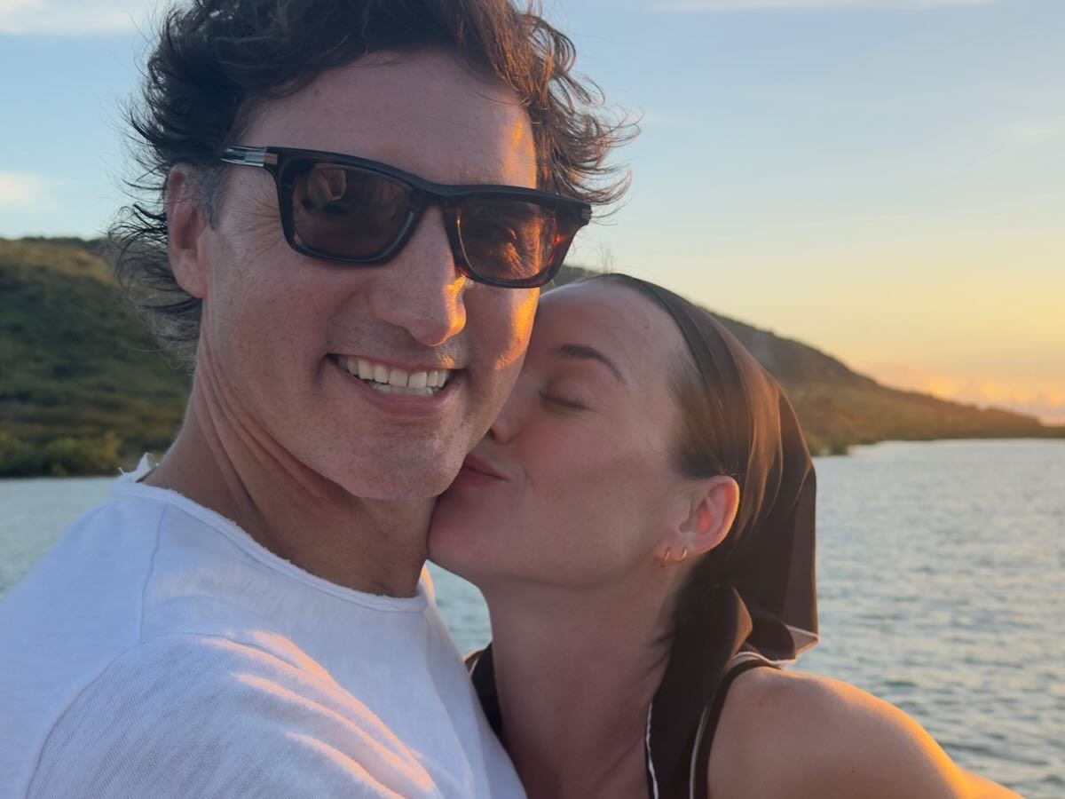 Katy Perry: Το φιλί με τον Trudeau, οι κοινές διακοπές με τον Bloom και μια ευτυχία χωρίς στερεότυπα