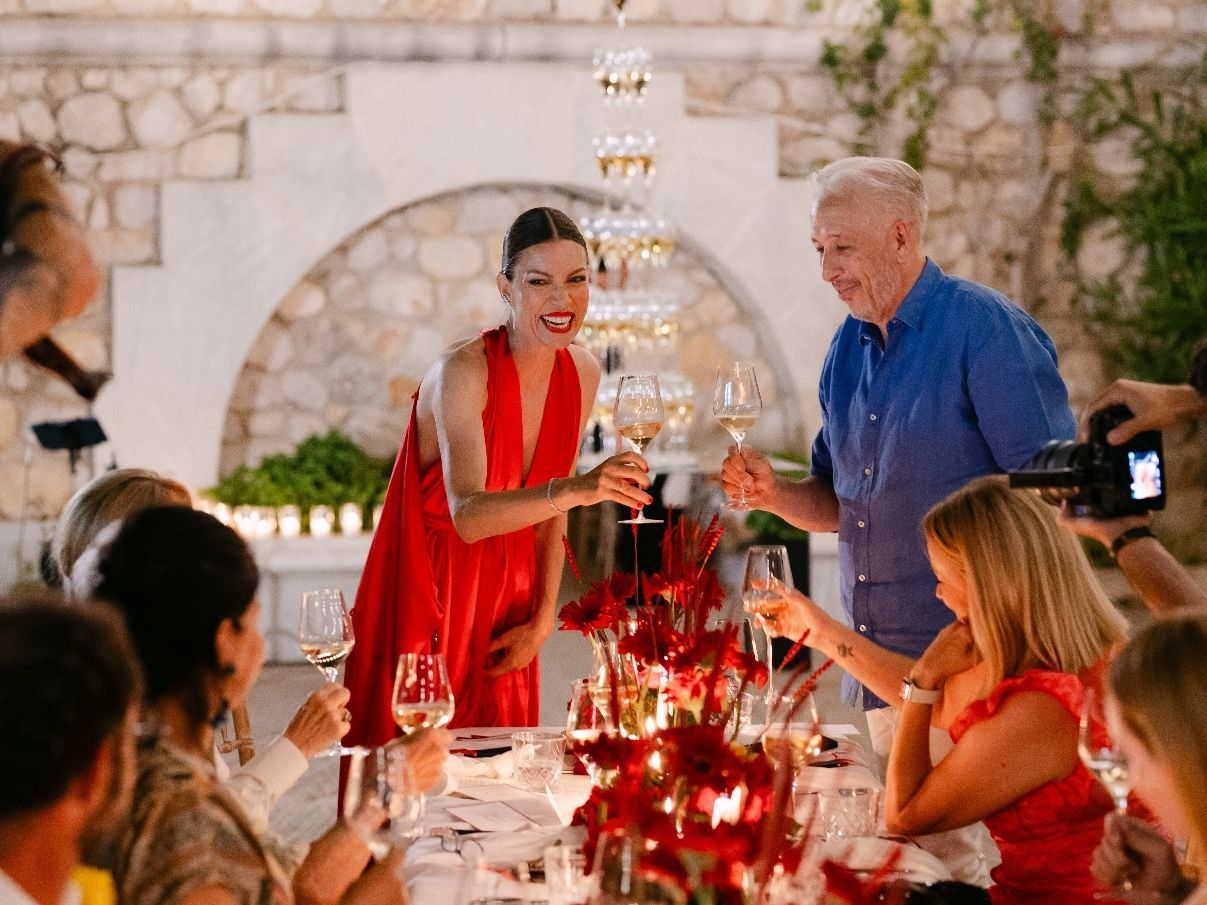 Ένα exclusive dinner στις Σπέτσες και πολλές μικρές (μεγάλες) στιγμές γεμάτες καλοκαιρινή μαγεία