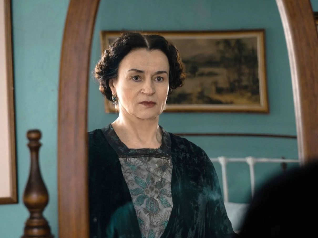 Η μοιραία νύχτα στον επίλογο της Μεγάλης Χίμαιρας ανήκει στην Καραμπέτη: Ο σπαραγμός και το τέλος