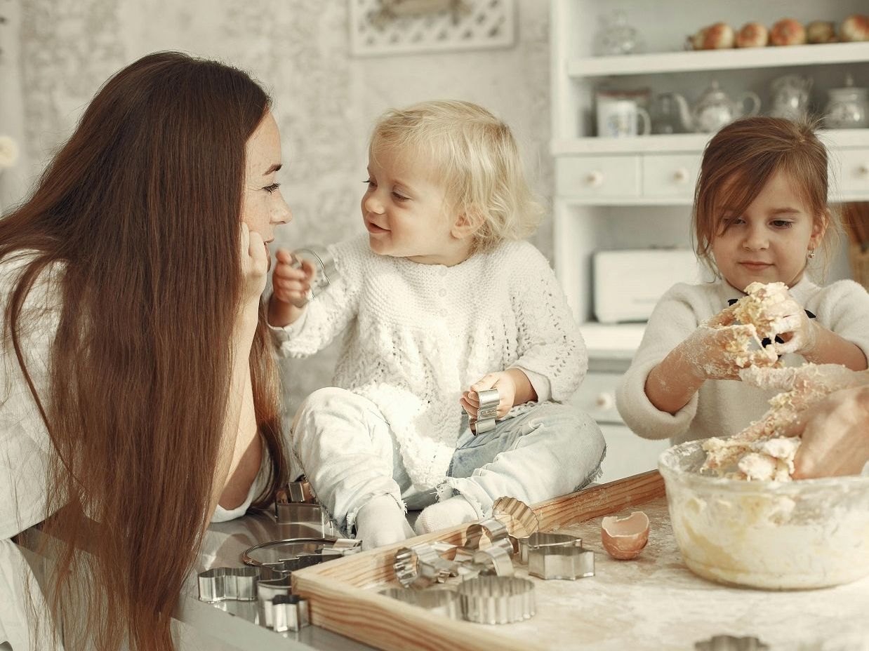 Οι μαμάδες με δύο παιδιά αποκτούν «υπερδυνάμεις», λέει η επιστήμη:  τι σημαίνει αυτό για σένα