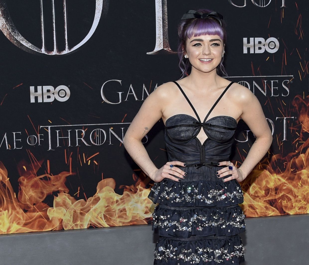 Fashion Lover VS Game of Thrones Lover: Σχολιάζουμε την εμφάνιση της Maisie Williams άκα Arya Stark