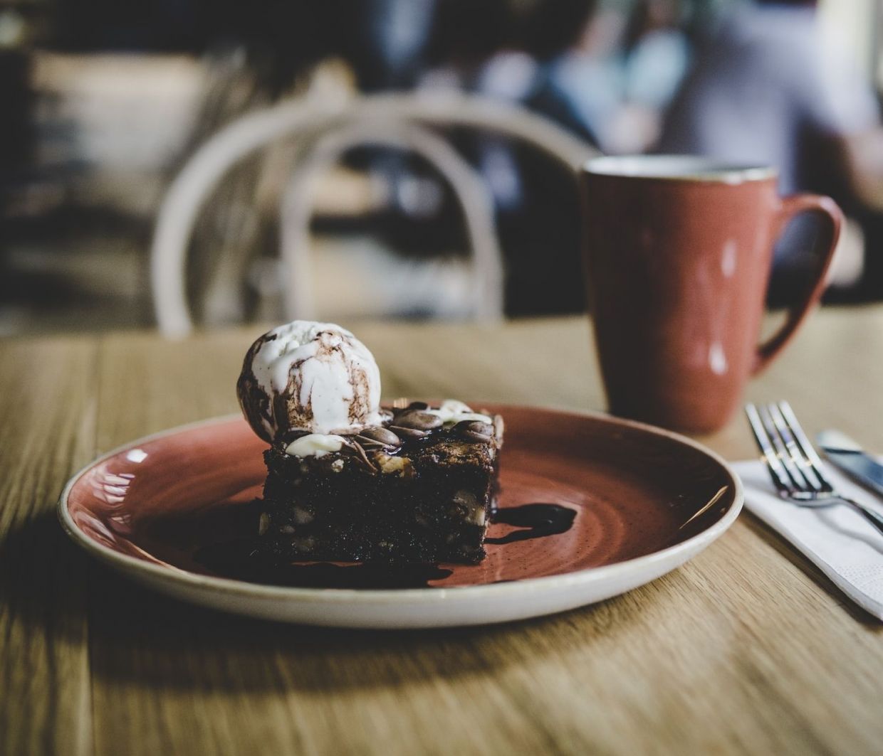 Φτιάξε vegan brownies με σοκολάτα με την πιο εύκολη και λαχταριστή συνταγή