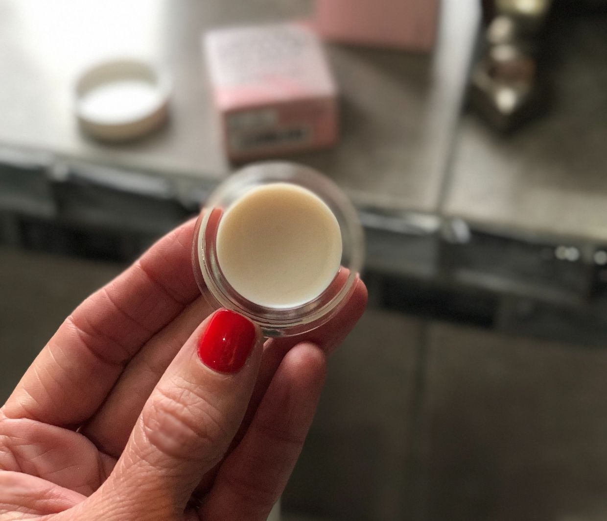 Shopping guide: 5 lip balm για βαθιά ενυδάτωση στα χείλη