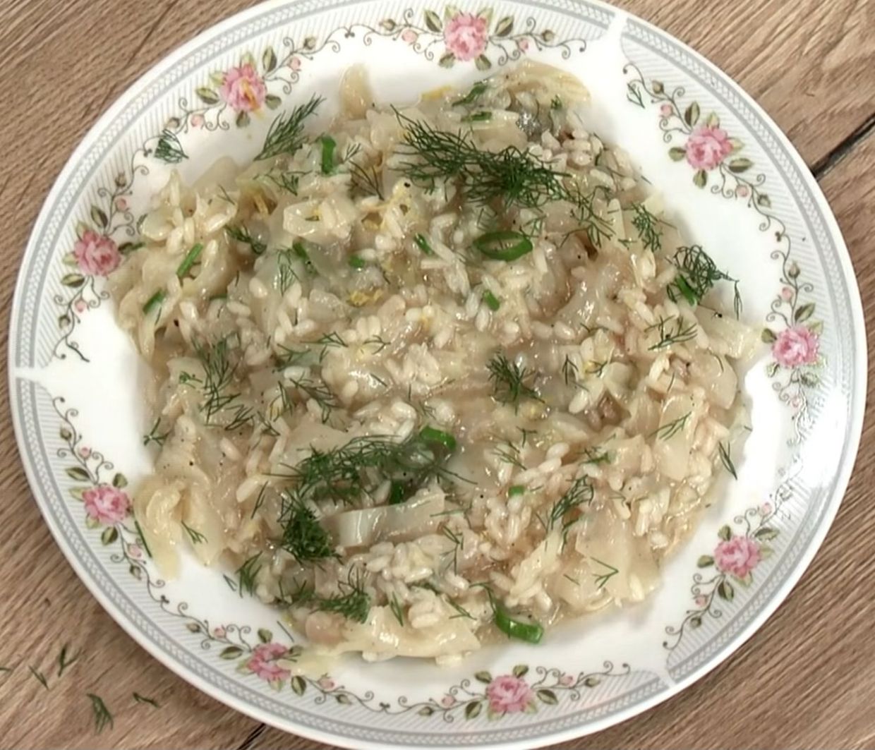 Η εύκολη και νόστιμη συνταγή για λαχανόρυζο, από τον Άκη Πετρετζίκη