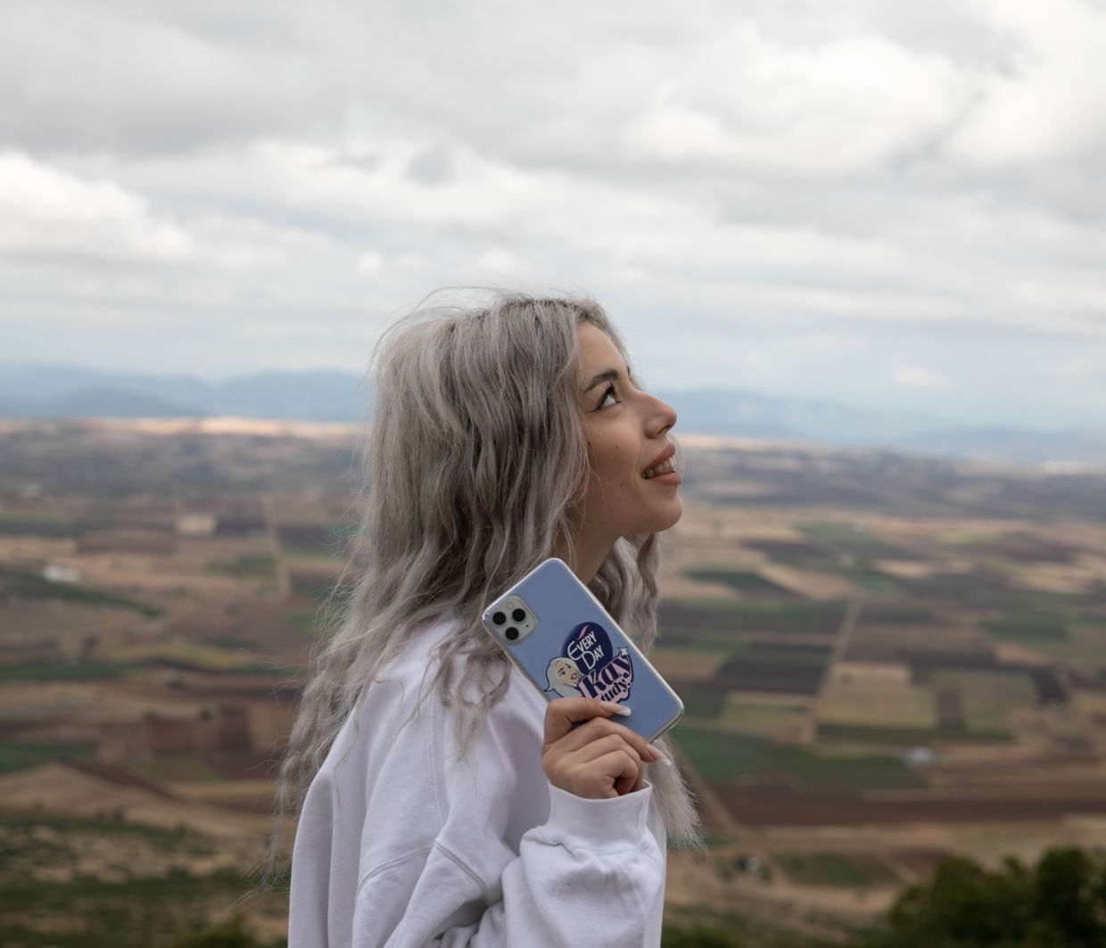 The paragliding challenge: Η Natasha Kay κάνει αλεξίπτωτο πλαγιάς και μοιράζει αυτοπεποίθηση!